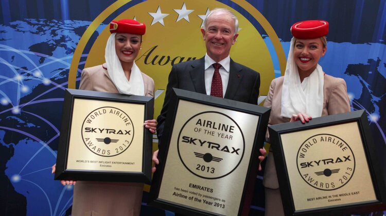 Emirates z nagrodą „Najlepsza Linia Lotnicza” media, marketing, reklama, turystyka, wypoczynek - Paryż – 18 czerwca 2013 r. – Linie Emirates otrzymały dziś na gali SKYTRAX 2013 World Airline Awards wysoko cenioną nagrodę dla najlepszej linii lotniczej „World’s Best Airline”.