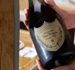 Premiera ekskluzywnych roczników Dom Pérignon i specjalnie dobranego menu na pokładzie samolotów Emirates