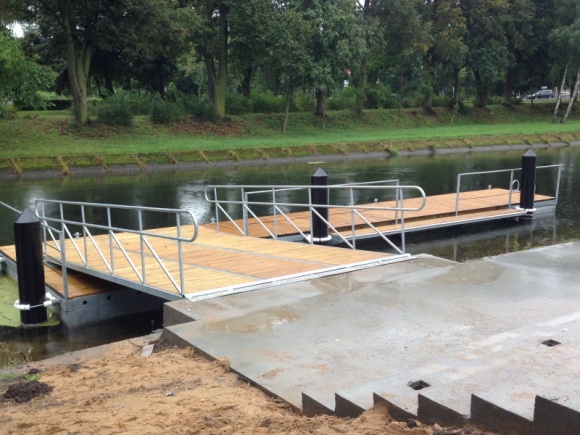 Floating Platform System zbuduje przystanki dla poznańskiego tramwaju wodnego Turystyka, BIZNES - Floating Platform System wybuduje w Poznaniu przy plażach Wilda, Rataje i Chwaliszewo nowe przystanki dla tramwaju wodnego. Przystanki gotowe będą na długi weekend majowy.