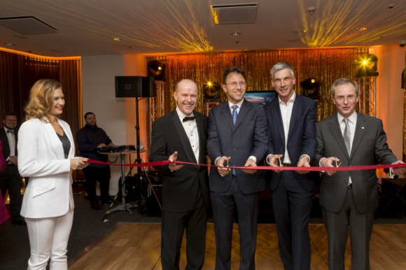 Grand Opening! Uroczyste otwarcie Hotelu Holiday Inn Warsaw City Centre Turystyka, BIZNES - Hotel Holiday Inn Warsaw City Centre przy ul. Twardej 52 w Warszawie został oficjalnie otwarty podczas wieczoru Grand Opening 8 lutego.